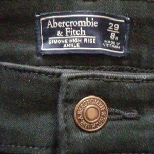 Abercrombie & Fitch High Rise Ankle jeans